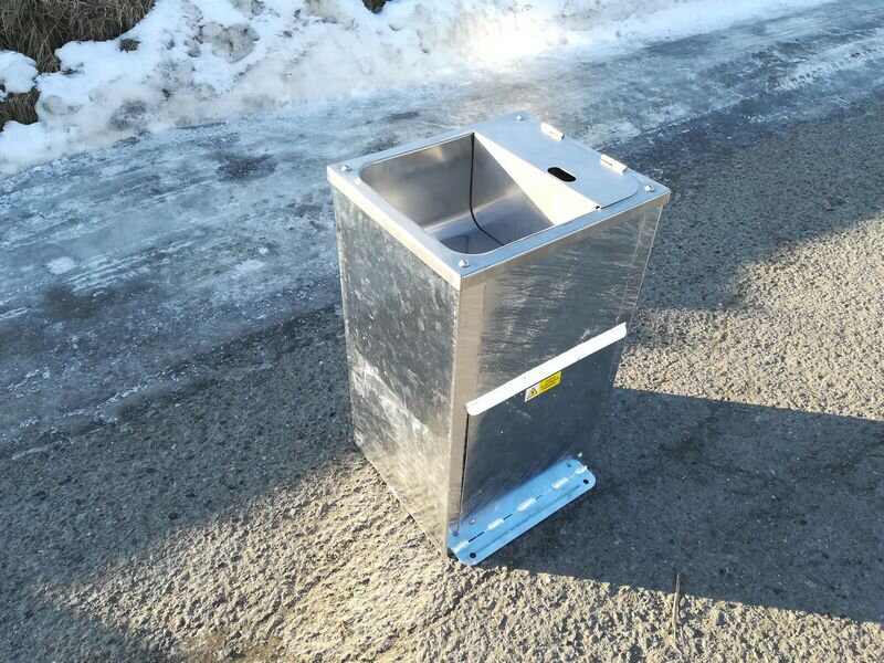 Jednomiestny napájací žľab - nerezový, vyhrievaný