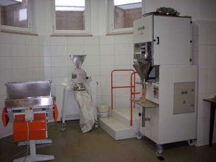 Baliaci stroj na hromadné balenie