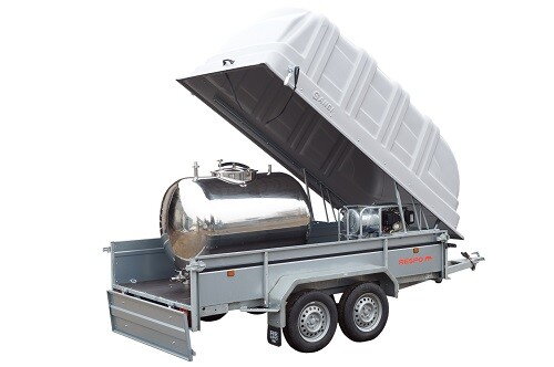 Príves s plastovou strechou