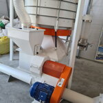 Mlyn MB-100 na sušenú rastlinnú hmotu