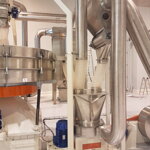 Mlyn MB-100 na sušenú rastlinnú hmotu