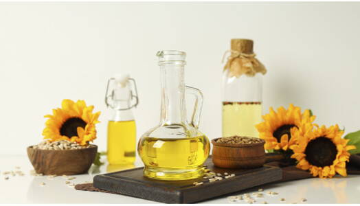 Ľanový olej pre kone: čistý, prírodný a nespracovaný